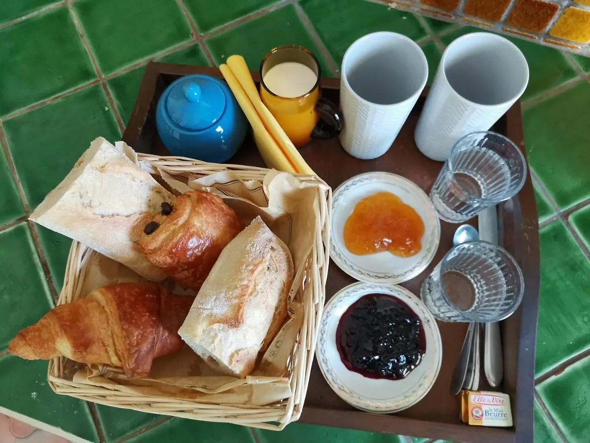 Cassis Hostel 0*,  France