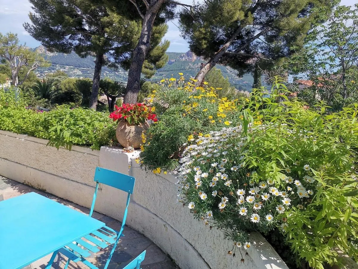Cassis Hostel