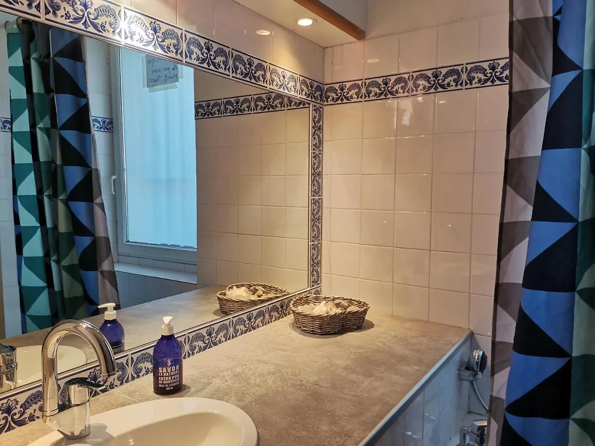 Cassis Hostel