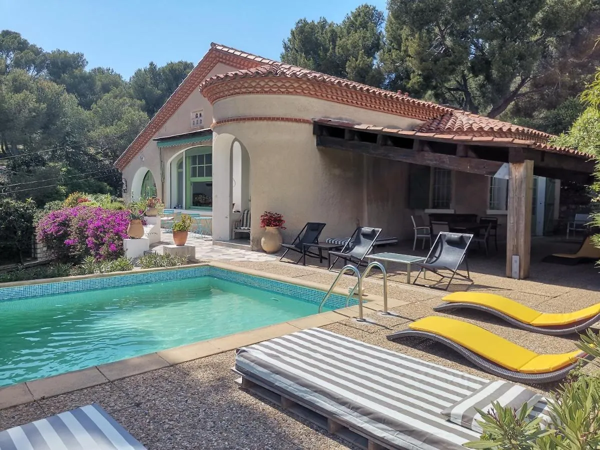 Cassis Hostel