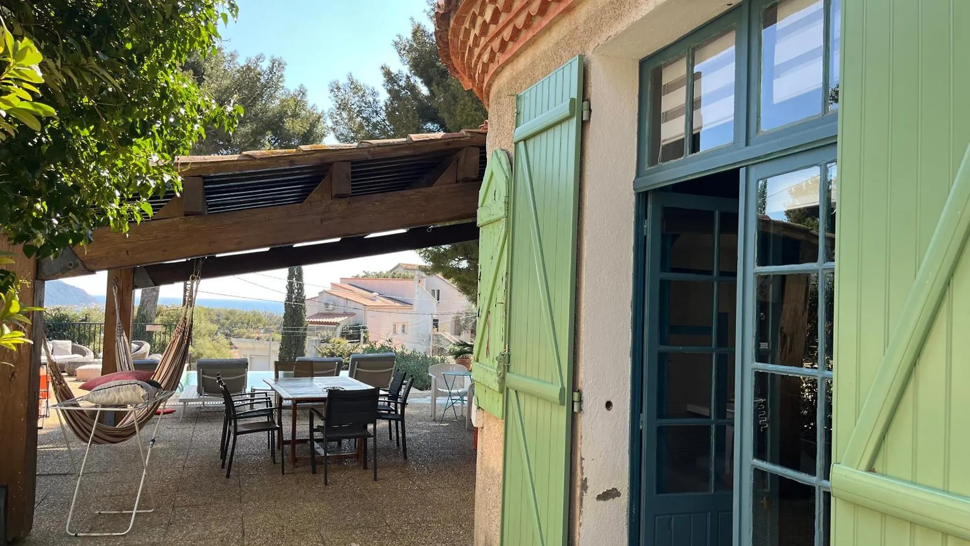 Cassis Hostel