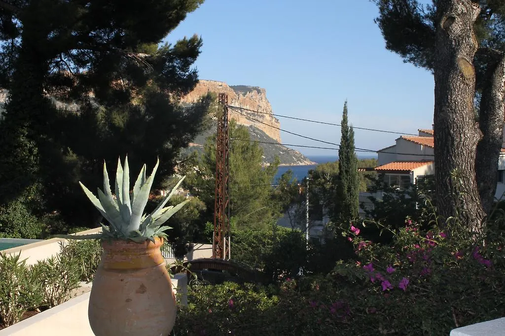 Cassis Hostel